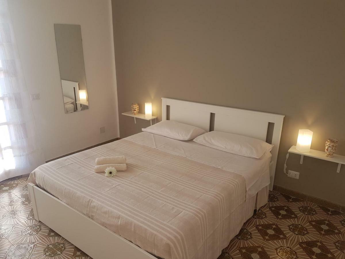 Donnapeppina Siracusa Plemmirio Exterior foto